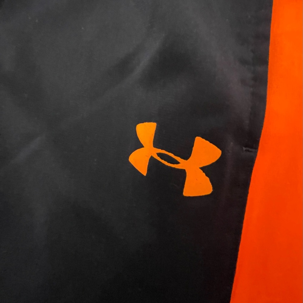 Under Armour Pants - Picture 8 of 8